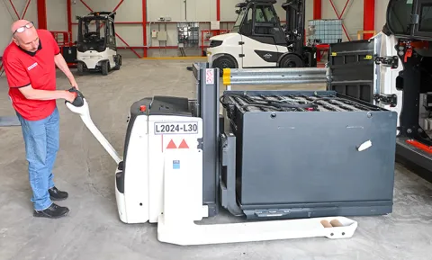 Afbeelding accuwissel E-truck Martens beton