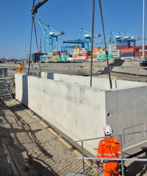 Afbeelding Kelderbakken Martens beton t.b.v. APM Terminals