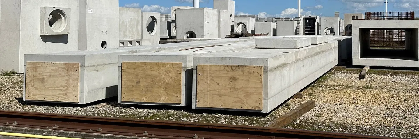 Header paddentunnel op tasveld Martens prefab beton