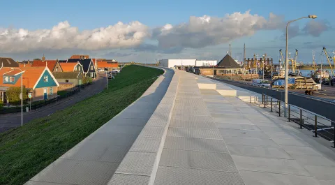 Martens prefab beton dijkversterking Havendijk Den Oever