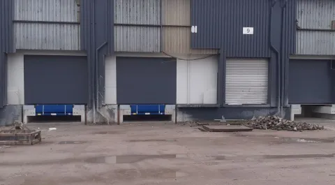 Project plaatsing Martens loadingdocks in bestaande bedrijfshal